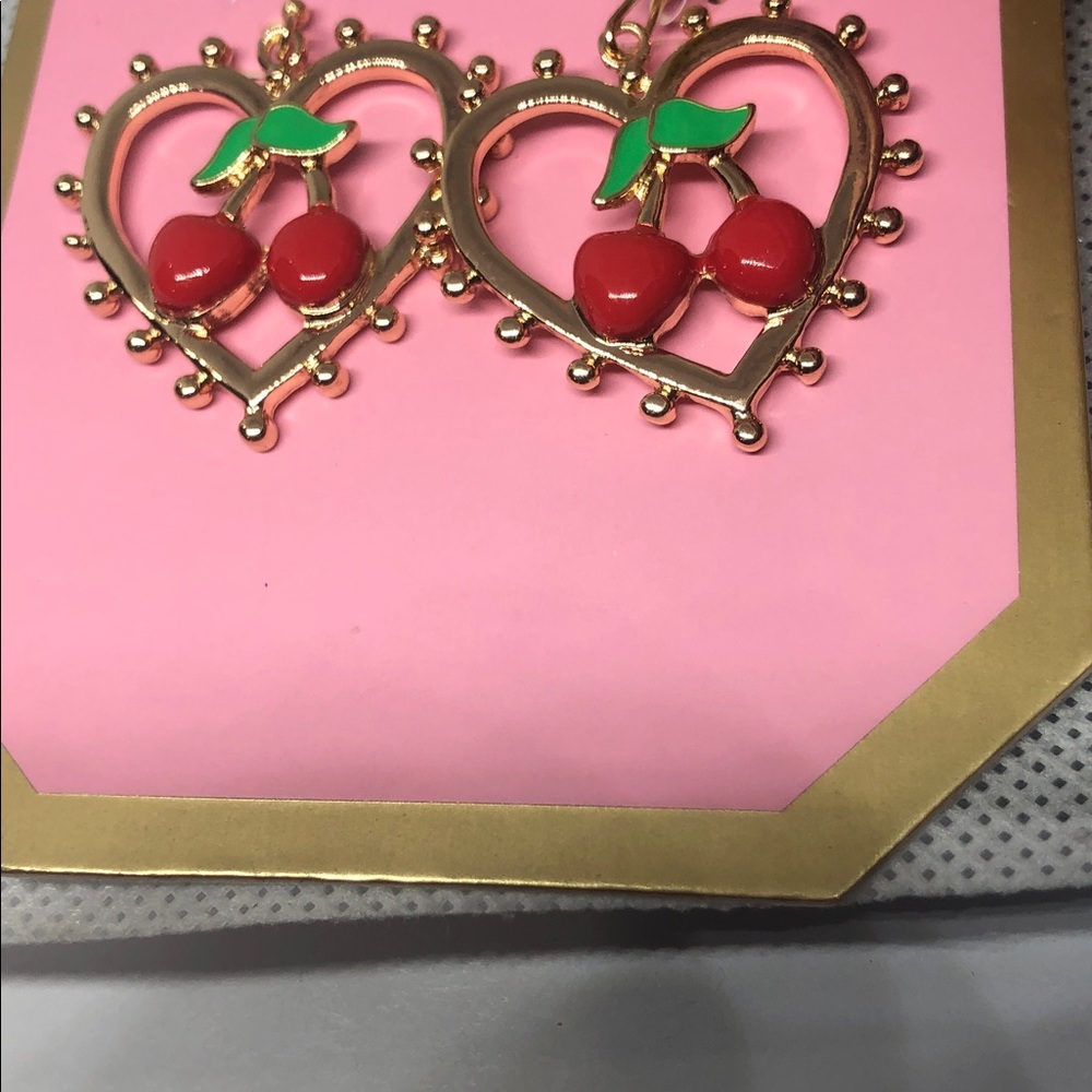 Juicy‎ Couture gold tone spiked heart red cherry dangle earrings new - Picture 3 of 6
